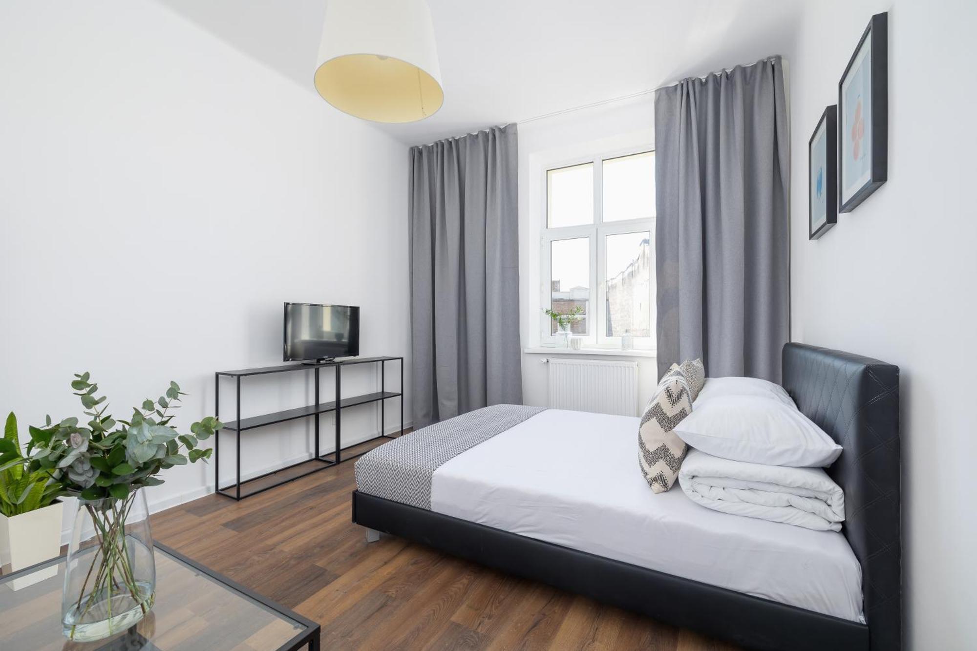 2-Bedroom Apartment - Dluga 65 Krakow Bagian luar foto