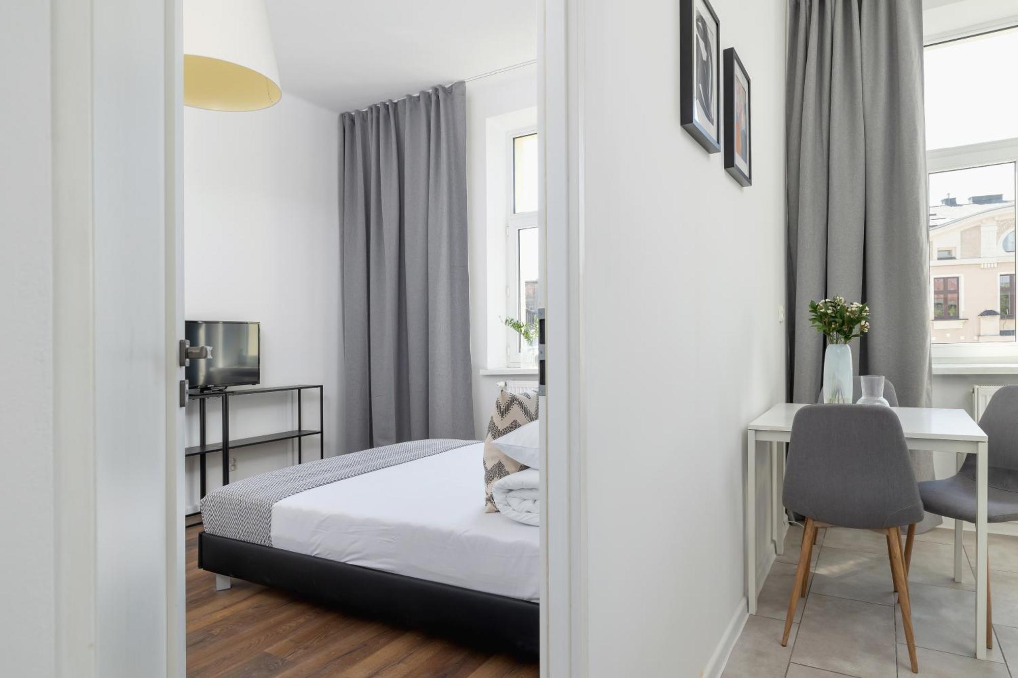2-Bedroom Apartment - Dluga 65 Krakow Bagian luar foto