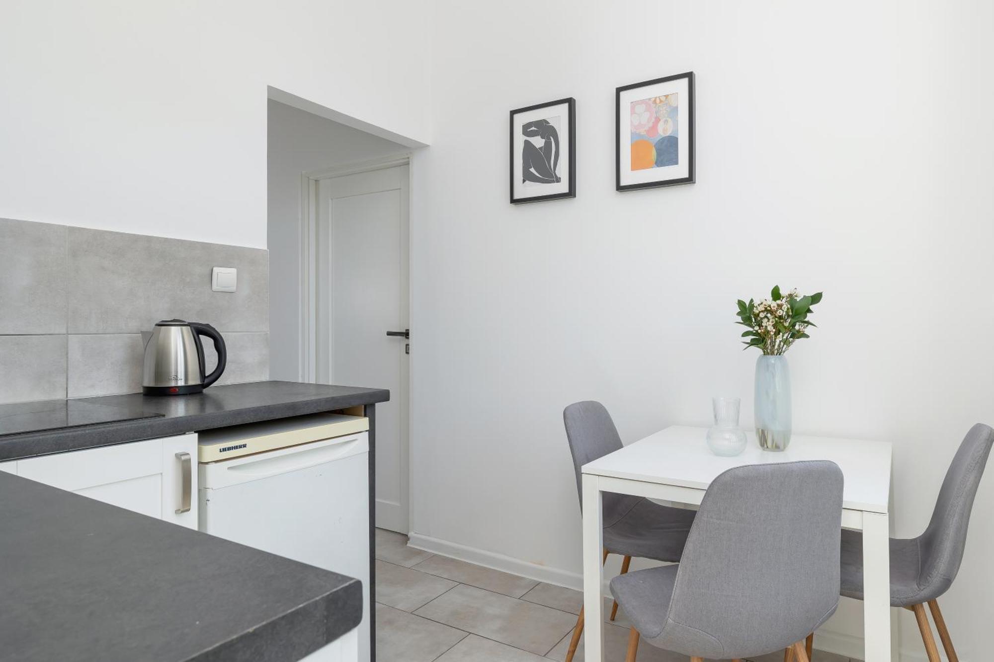 2-Bedroom Apartment - Dluga 65 Krakow Bagian luar foto